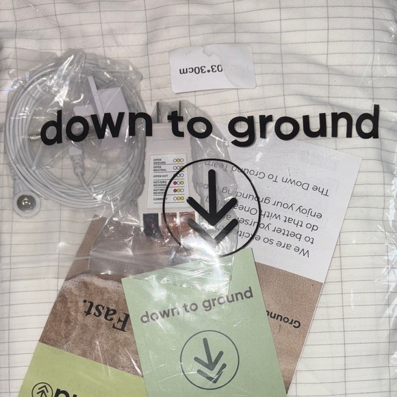 Down to Ground mattress pad cover and fitted grounding sheet. King - Picture 2 of 5